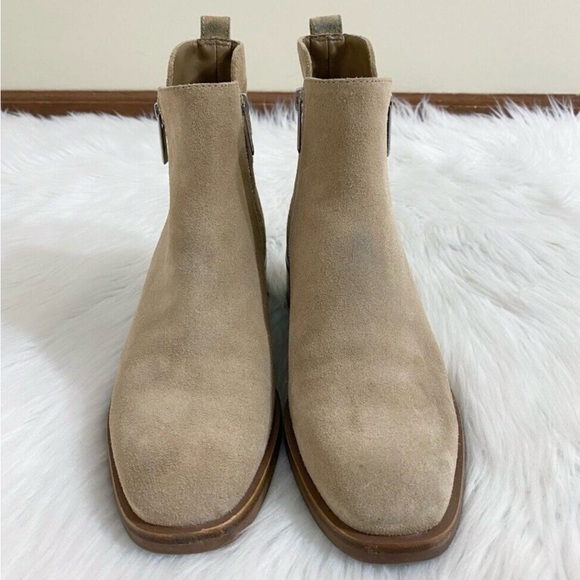 3.1 Phillip Lim Tan Suede Chelsea Boots Women's Size EU 38.5 Side Zip Almond Toe - Picture 3 of 6